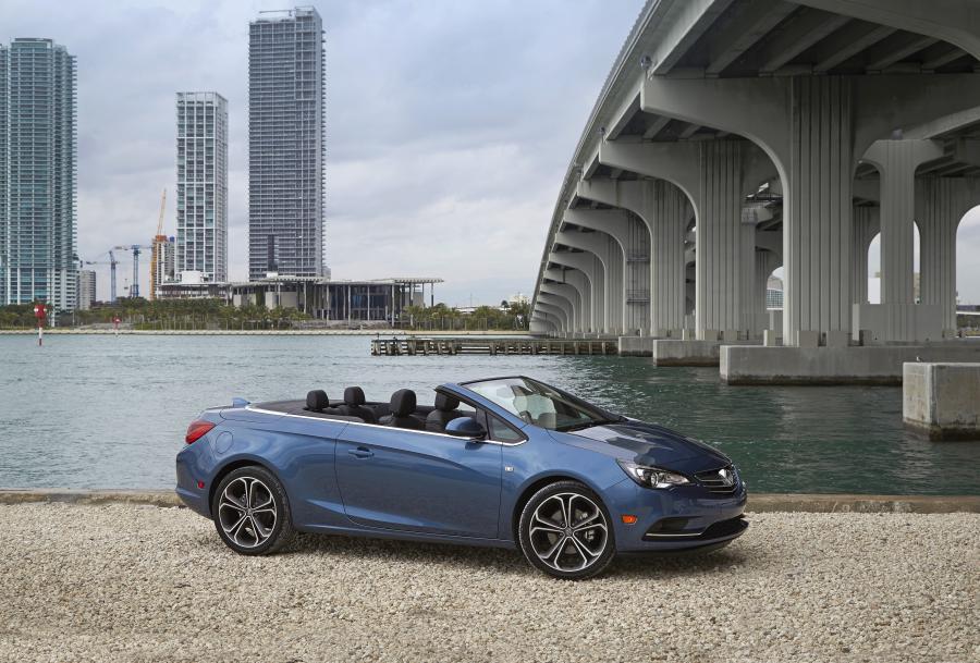  Buick Cascada Convertible 2016 года  (фото 15 из 40)